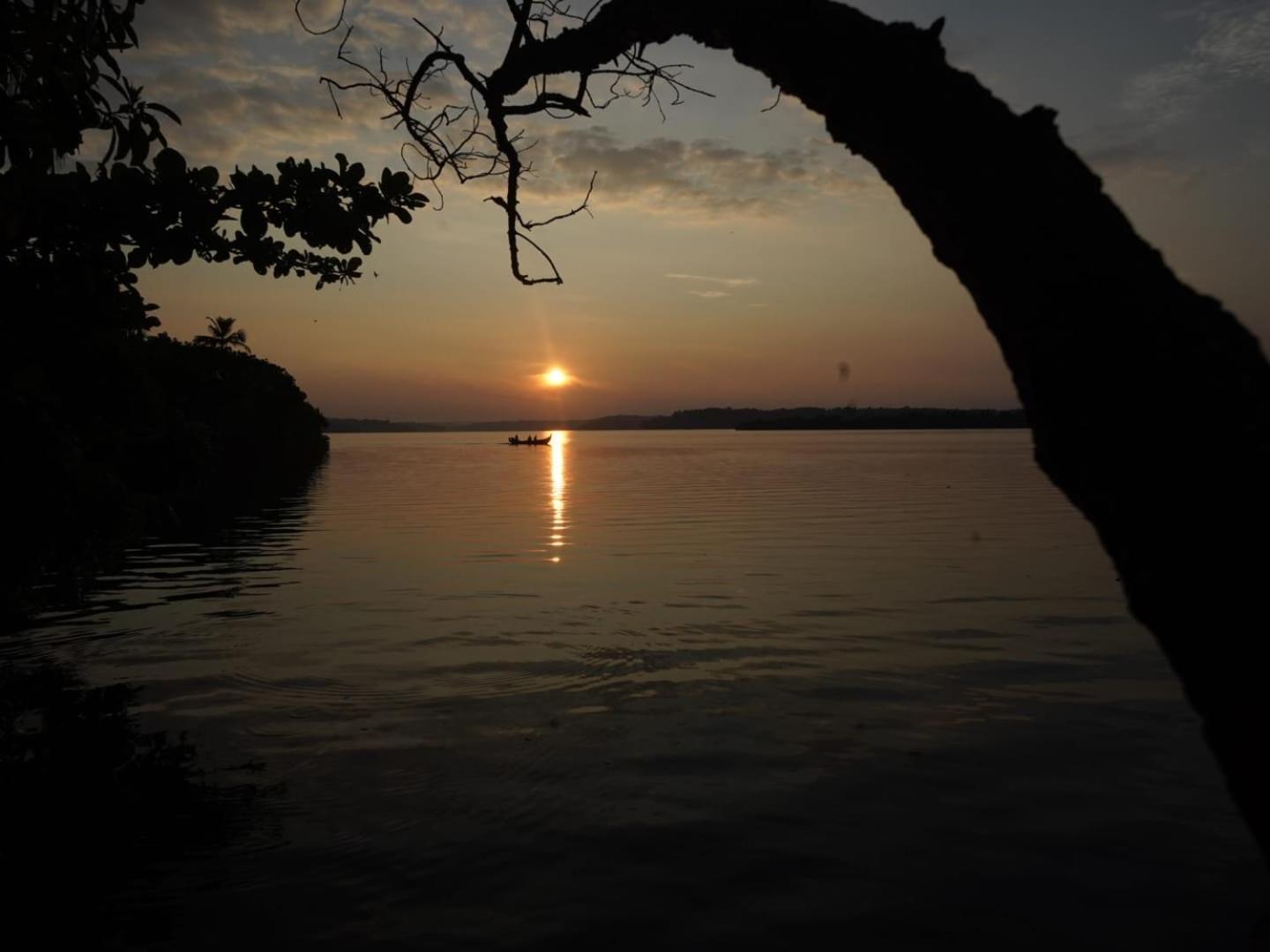 Bliss Homestay Munroe Island Mundrothuruth Buitenkant foto